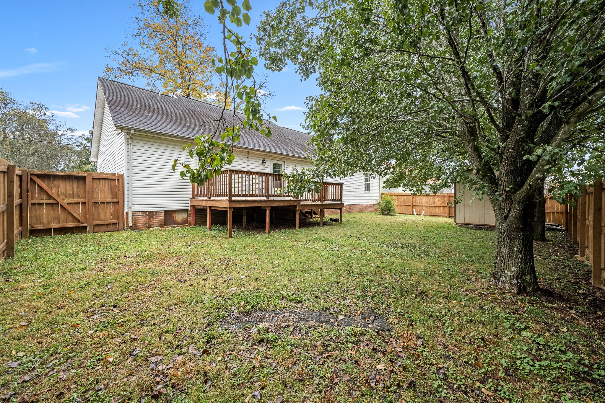 2403 Medford Campbell Boulevard Murfreesboro, TN 37127 - Photo 33 of 35 front view of a house with a yard