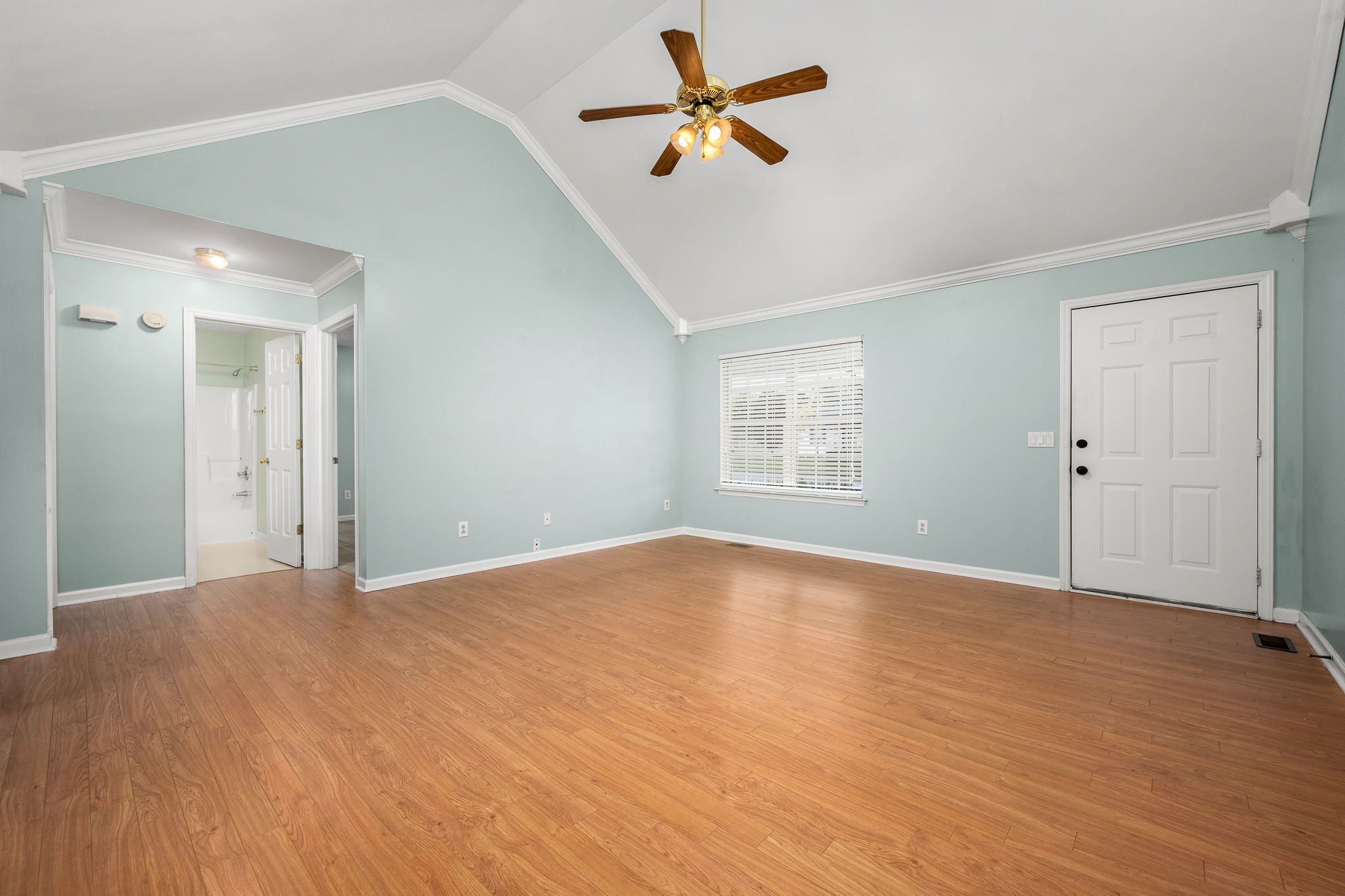 2403 Medford Campbell Boulevard Murfreesboro, TN 37127 - Photo 9 of 35 a view of an empty room with a window