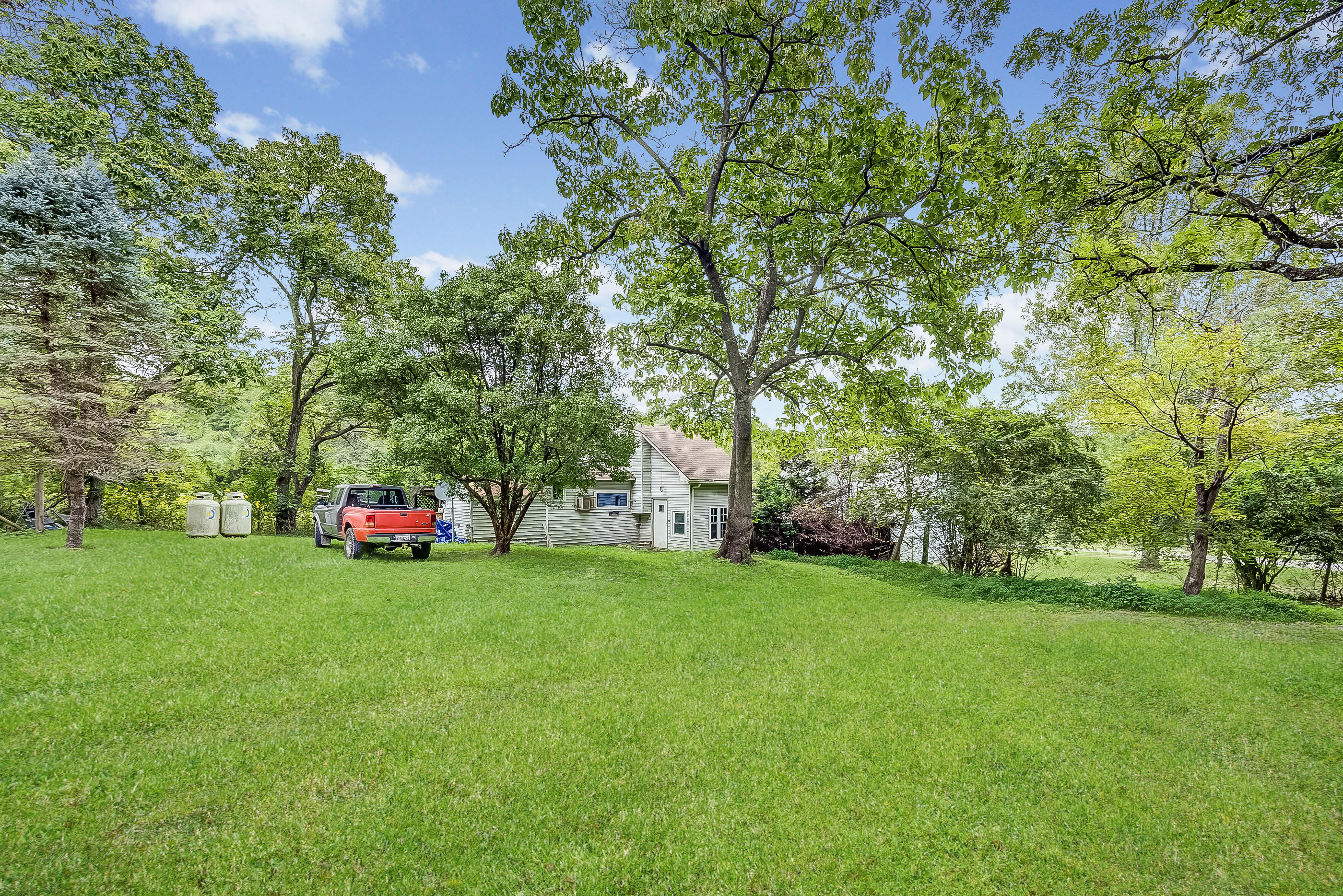 1021 Tervon Lane Blue Ridge, VA 24064 - Photo 2 of 25 126