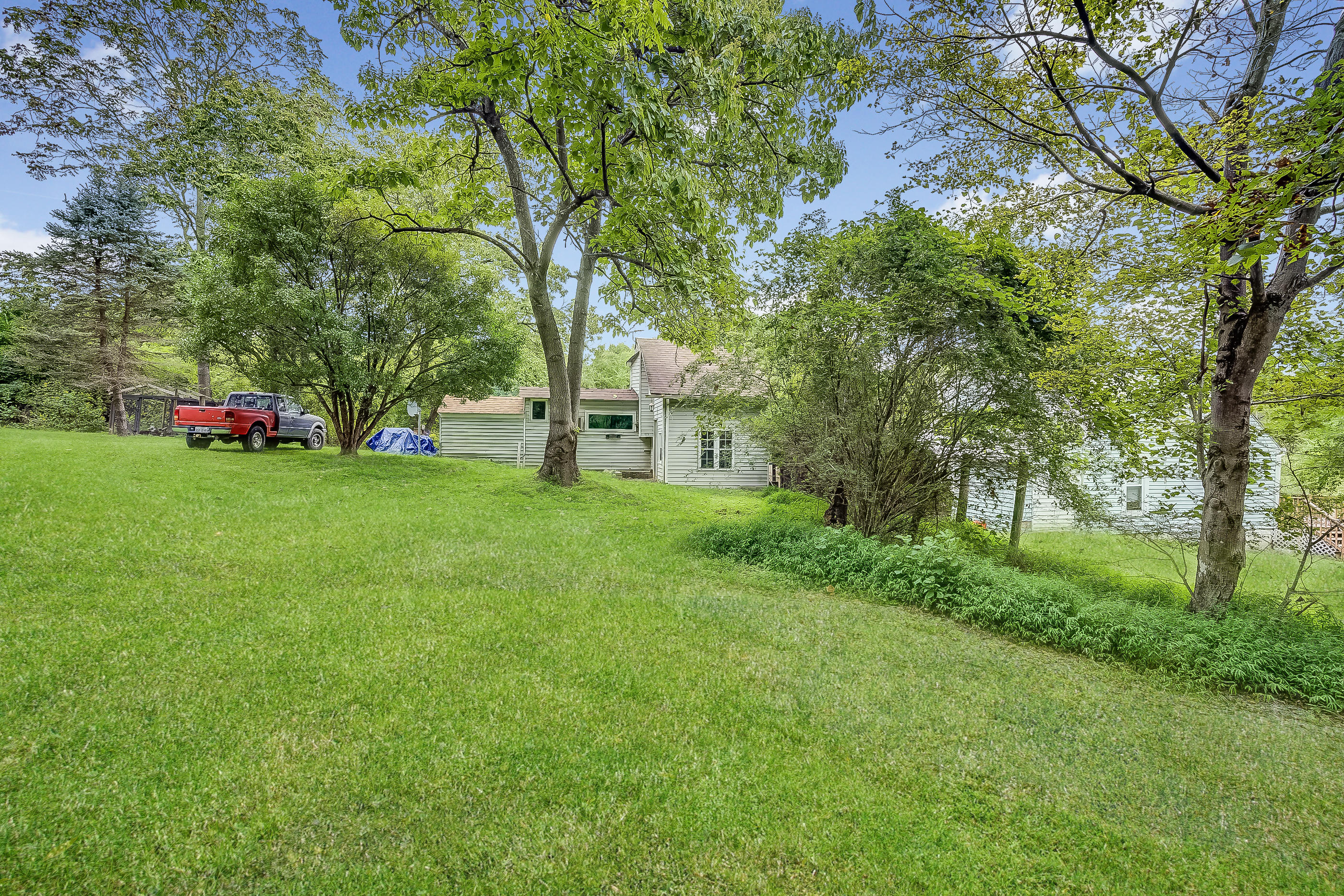 1021 Tervon Lane Blue Ridge, VA 24064 - Photo 3 of 25 129