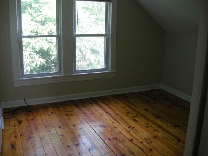 1021 Tervon Lane Blue Ridge, VA 24064 - Photo 24 of 25 1021 bedroom