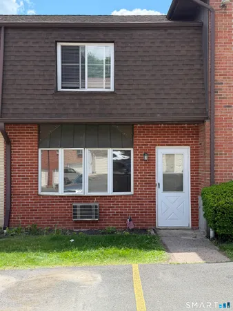 $1,600 | 909 Hamilton Avenue, Unit 6, Waterbury, CT 06706