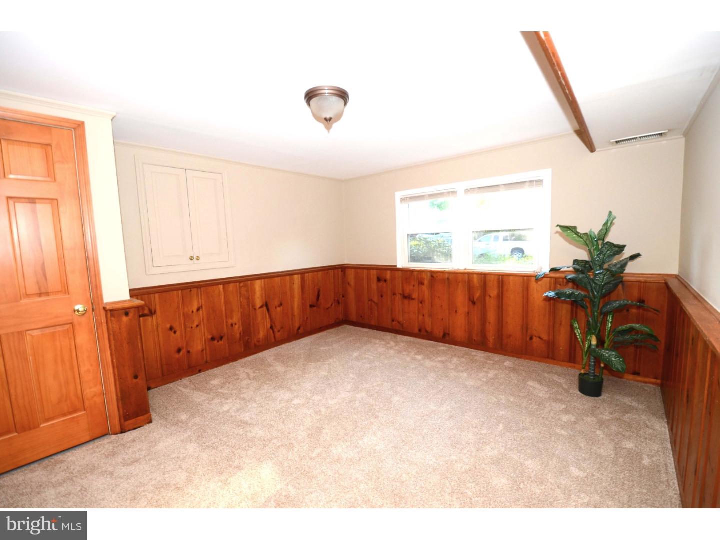 1007 Gallery Road Wilmington, DE 19805 - Photo 6 of 16 Family Room