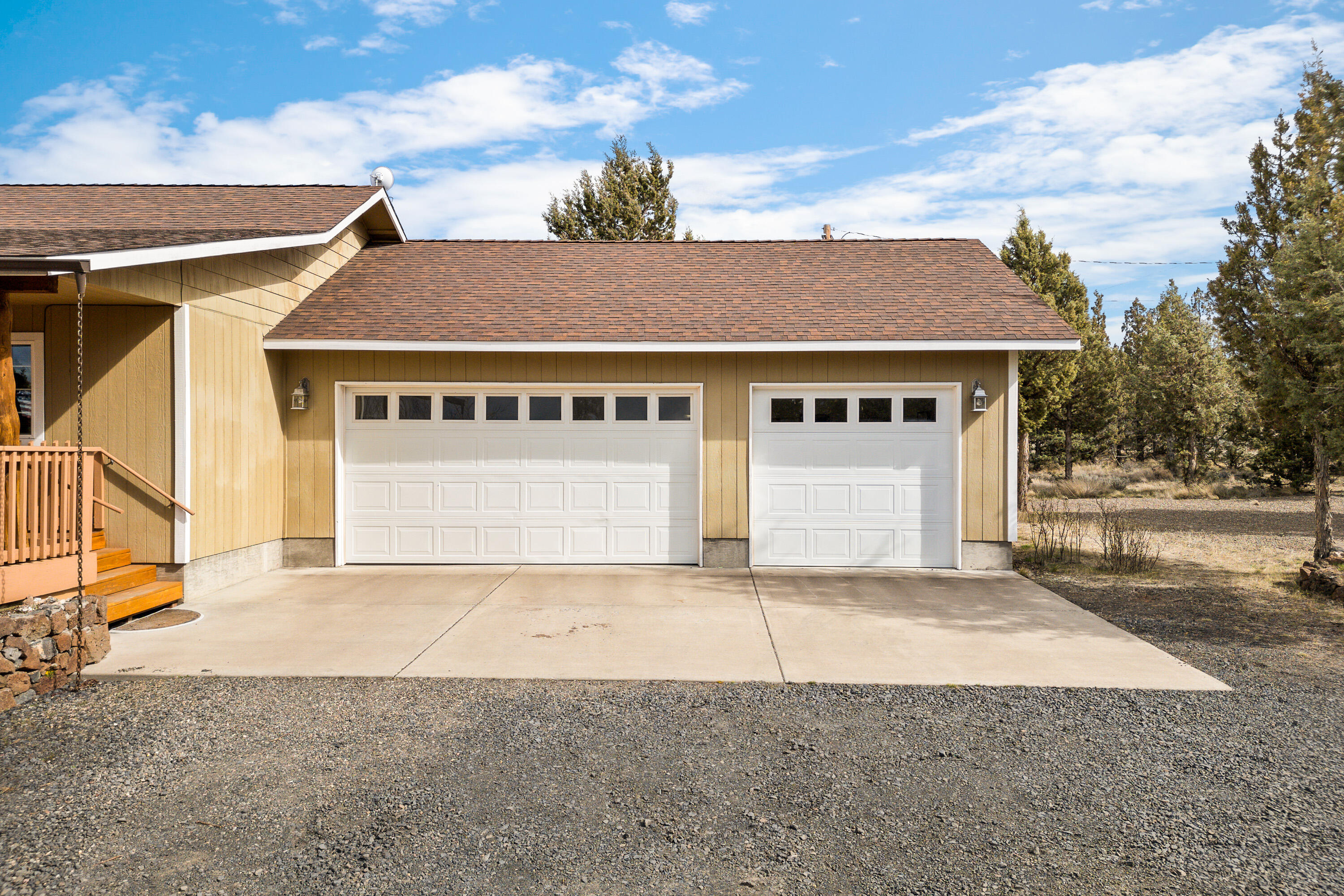 4681 Southeast Adobe Road Prineville, OR 97754 - Photo 3 of 49