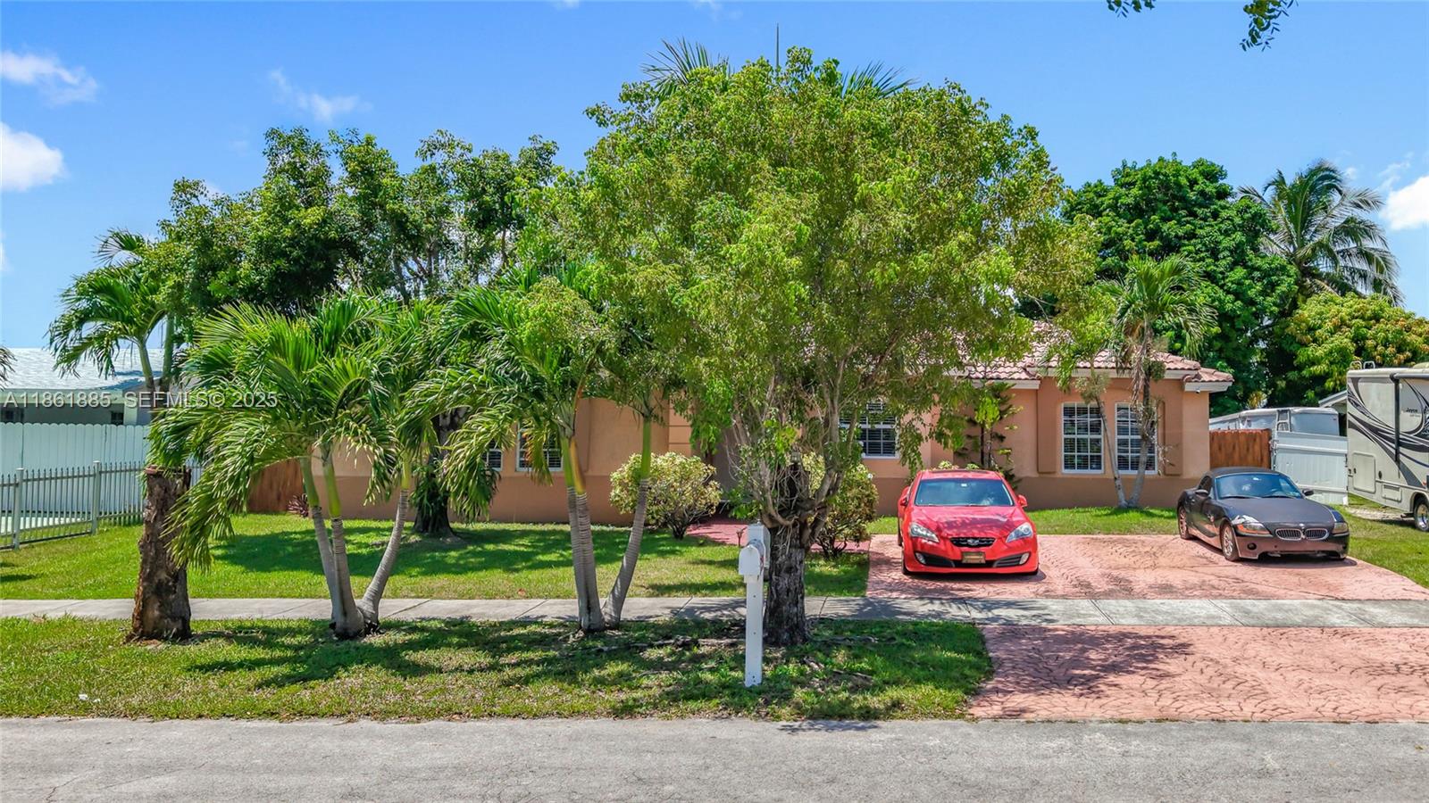 30030 Southwest 154th Avenue Homestead, FL 33033 - Photo 4 of 70