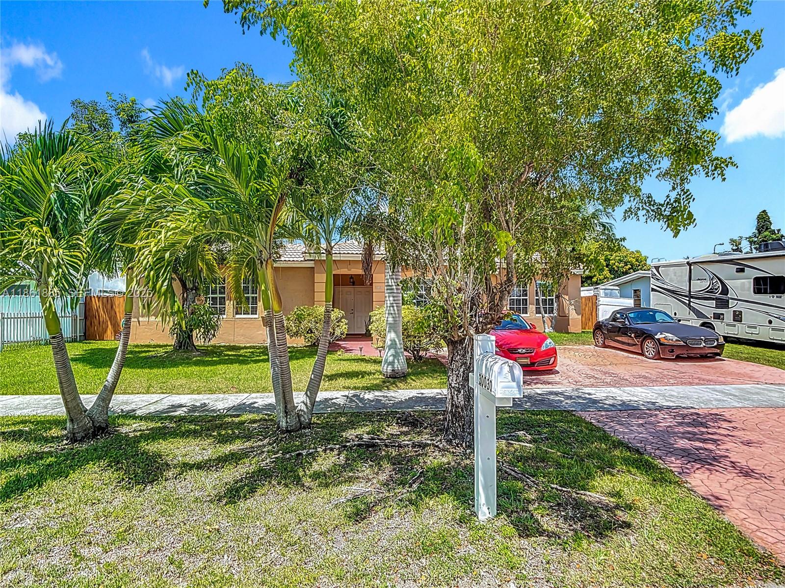 30030 Southwest 154th Avenue Homestead, FL 33033 - Photo 7 of 70