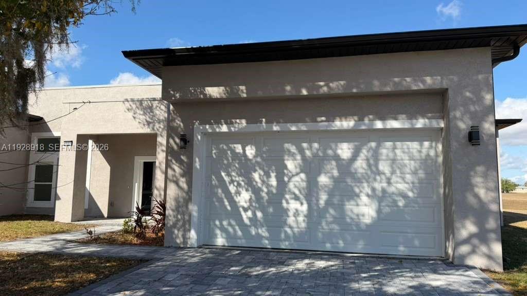 6805 Heavitree Drive Sebring, FL 33876 - Photo 2 of 61