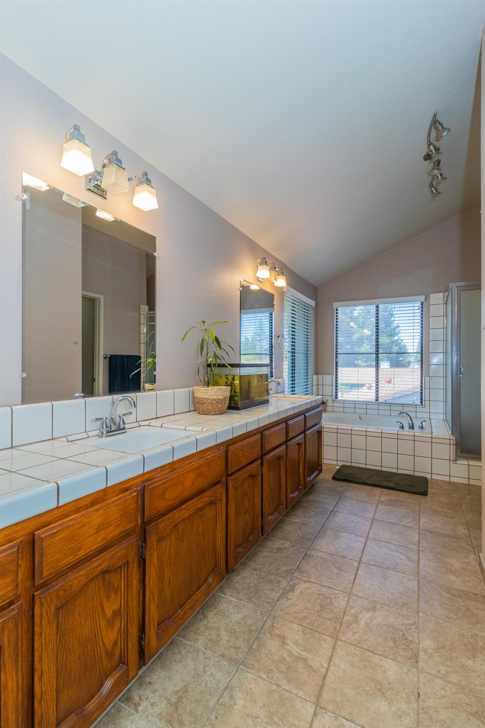 4075 San Gabriel Avenue Clovis, CA 93619 - Photo 18 of 28