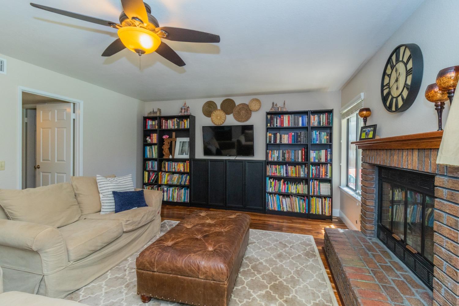 4075 San Gabriel Avenue Clovis, CA 93619 - Photo 8 of 28