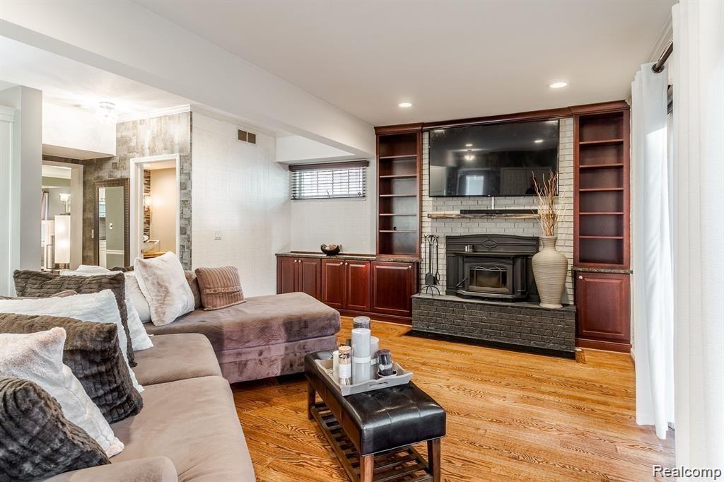 1263 Whittier Road Grosse Pointe Park, MI 48230 - Photo 17 of 39