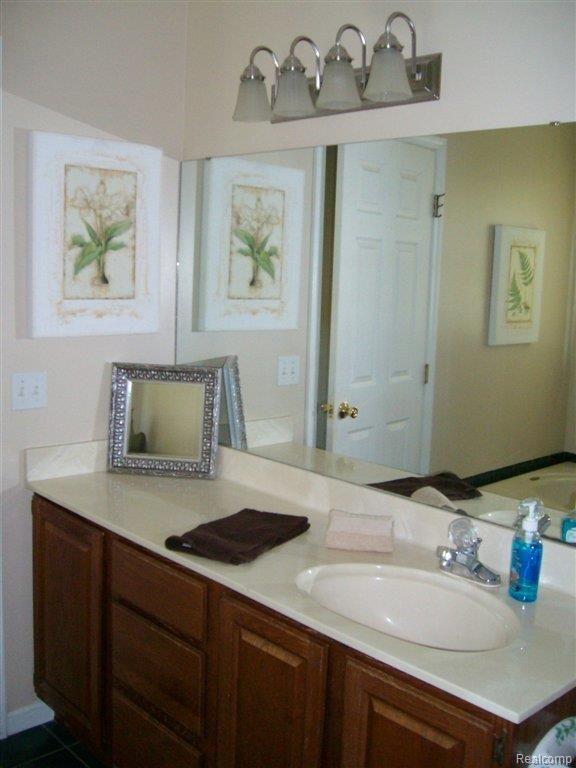 18586 Tipsico Lake Road Fenton, MI 48430 - Photo 17 of 23 nrwtip 090.jpg