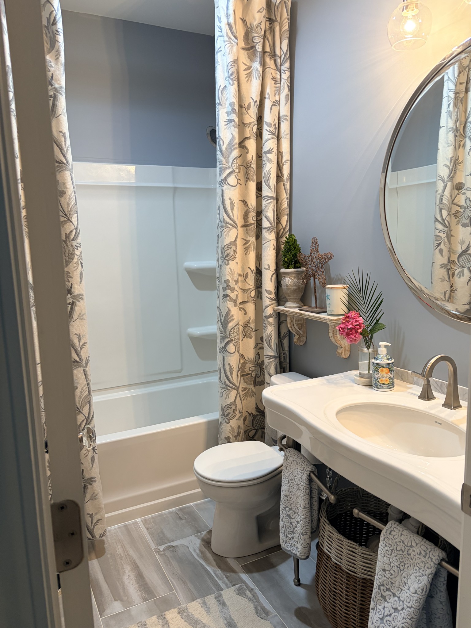 207 North Walnut Street Springfield, TN 37172 - Photo 11 of 15 a bathroom with a sink toilet and shower