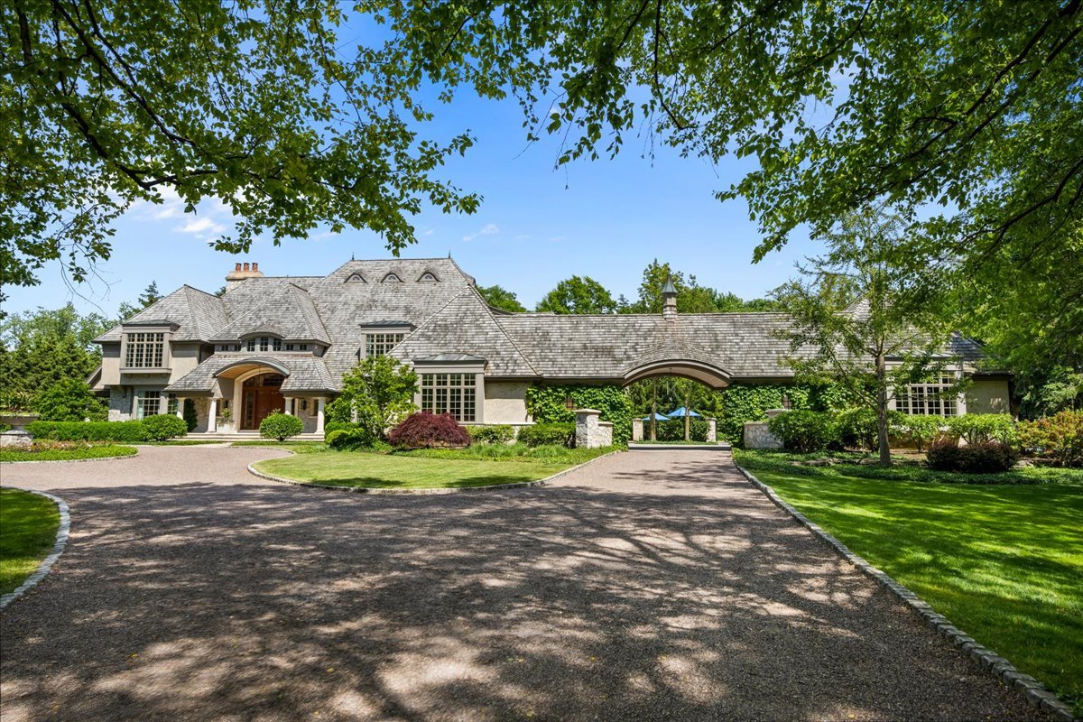 81 Locust Road Winnetka, IL 60093 - Photo 8 of 106 Gallery Image 8