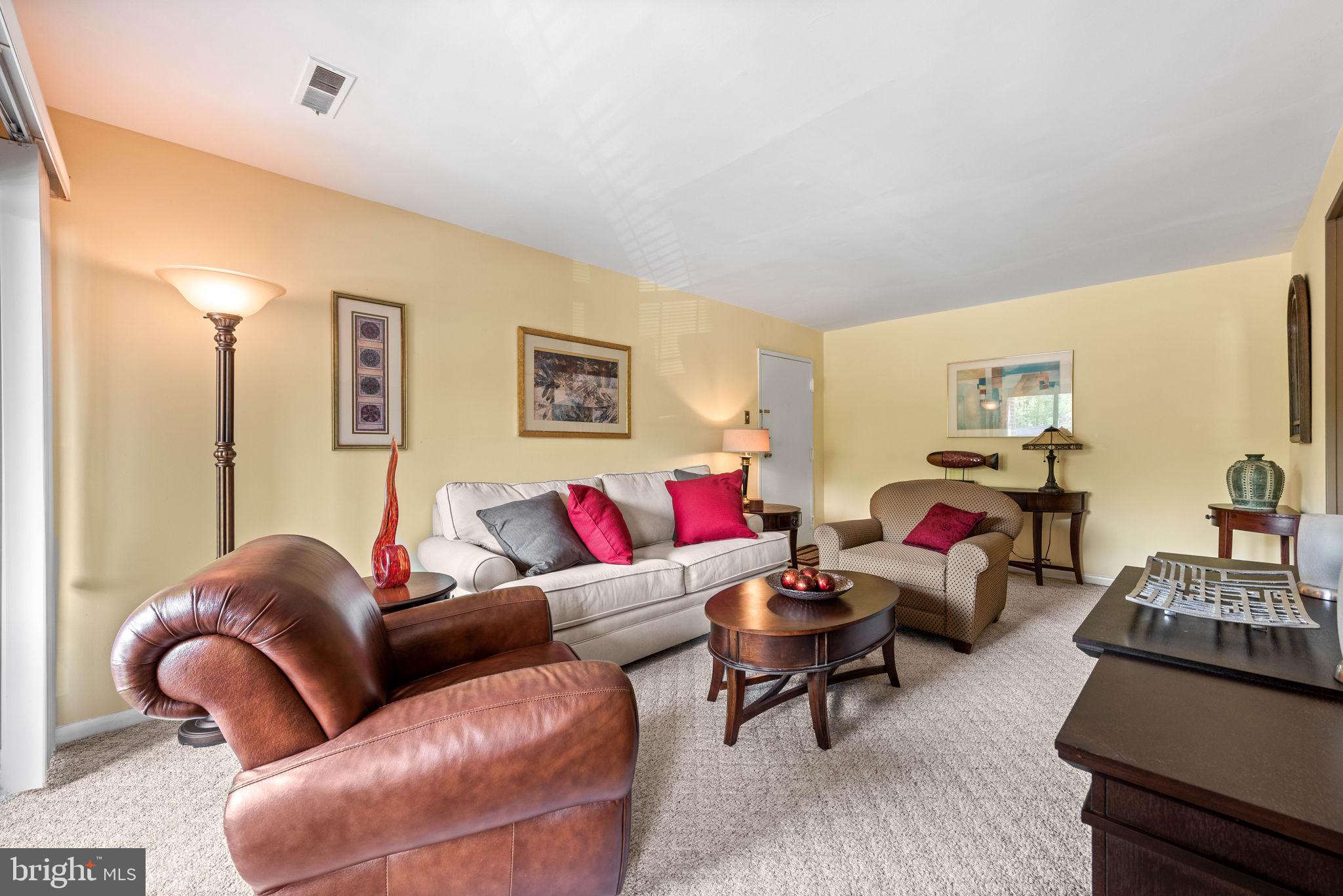 8318 Tobin Road, Unit 24 Annandale, VA 22003 - Photo 2 of 17 Living Room