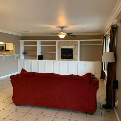 $400,000 | 210 Willow Bend, Onalaska, TX 77360