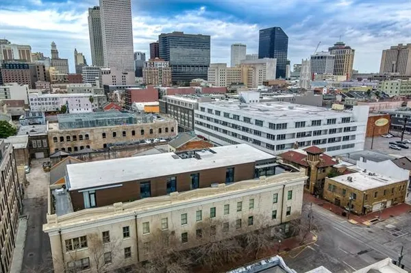 $14,000 | 801 St Joseph Street, Unit PH1, New Orleans, LA 70113