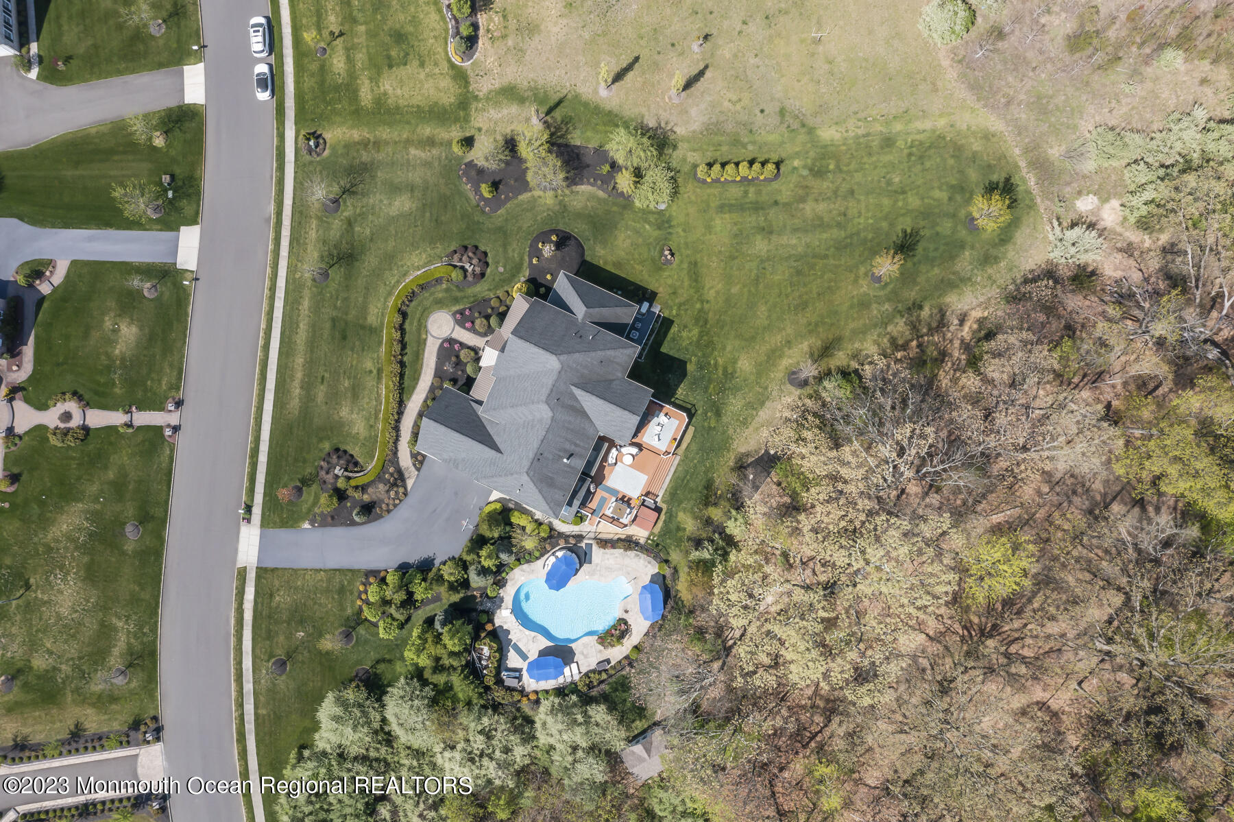 18 Weathervane Circle Cream Ridge, NJ 08514 - Photo 3 of 72 18 weather Drone 42 - Copy