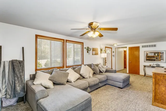 $198,500 | 9503 Southwest Haverhill Road, Augusta, KS 67010