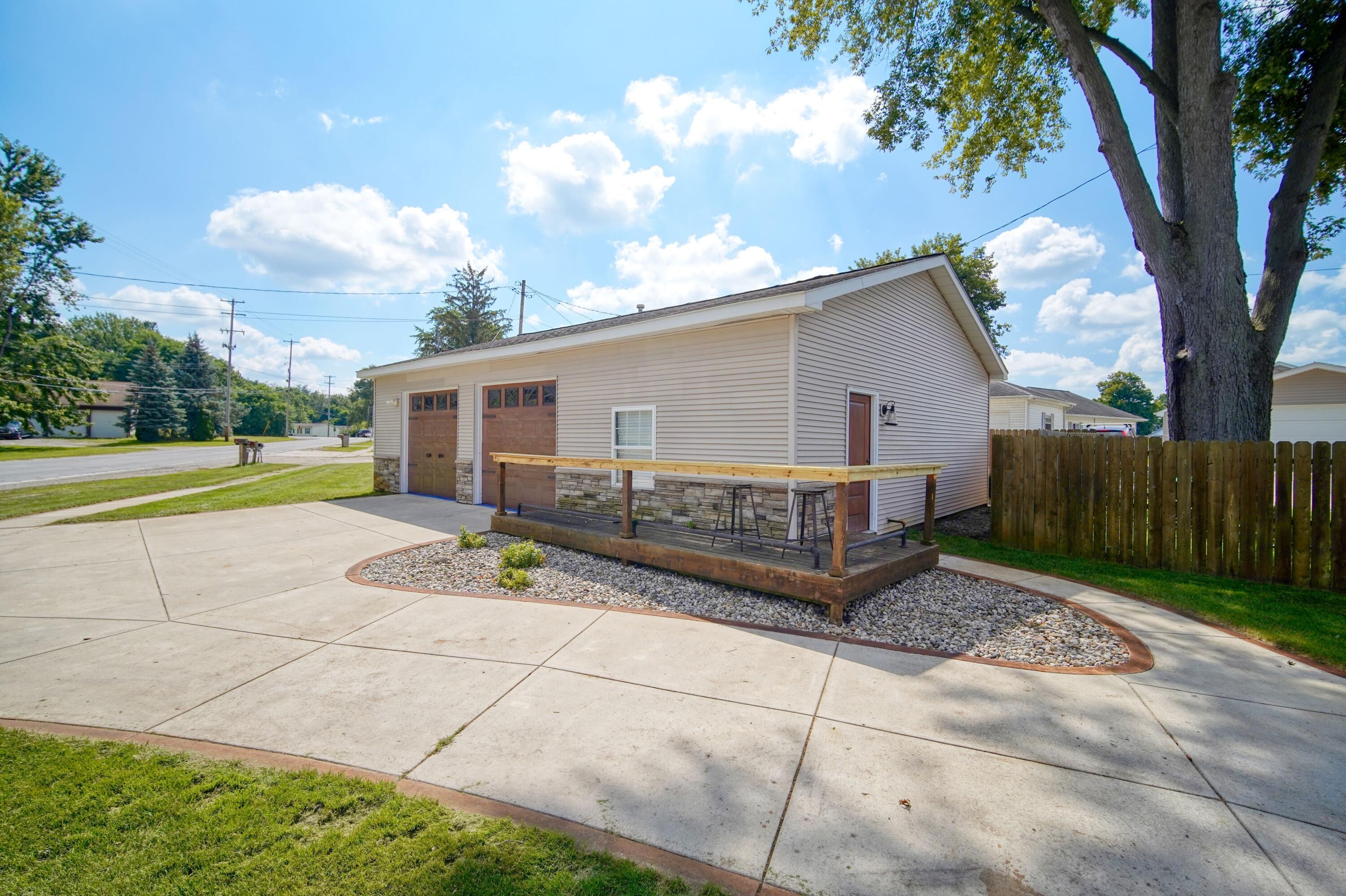 647 Napoleon Road Michigan Center, MI 49254 - Photo 21 of 25 xG_AyoGA