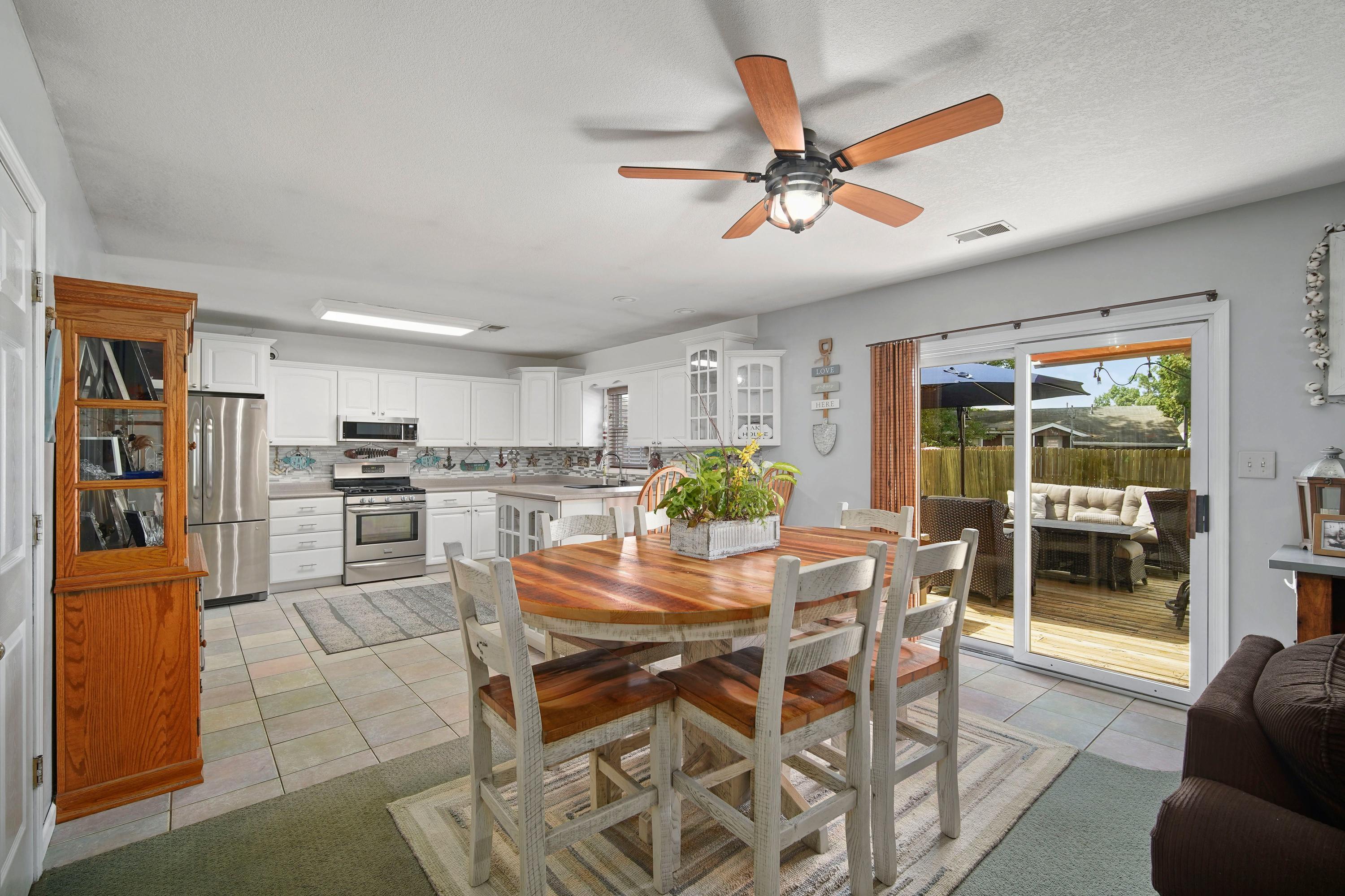 647 Napoleon Road Michigan Center, MI 49254 - Photo 4 of 25 C0jtF1Qw