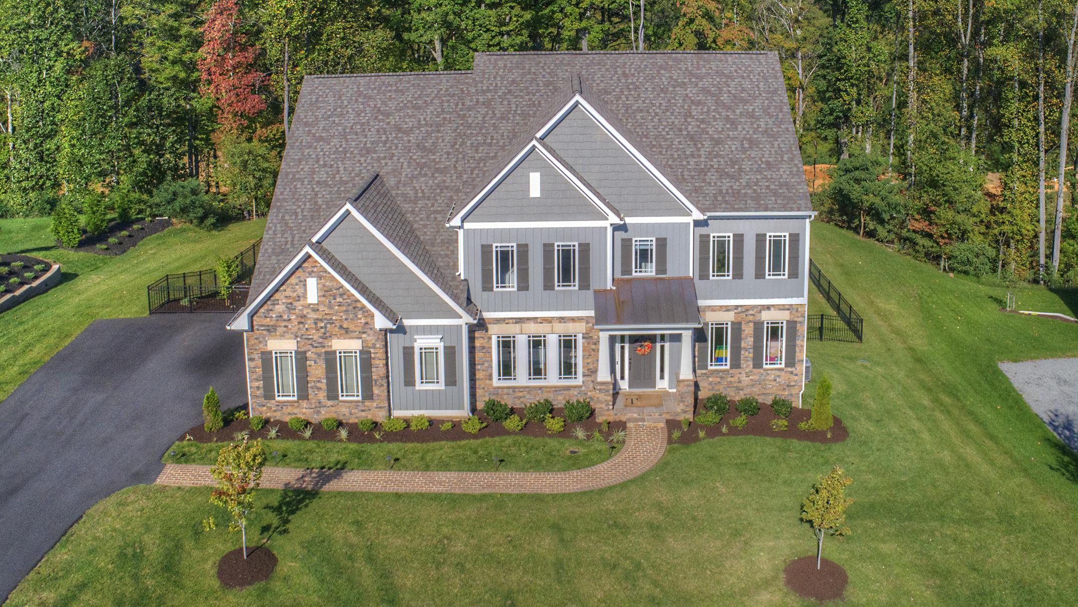6910 Fairway Ridge Road Salem, VA 24153 - Photo 40 of 46 front view of a house with a yard