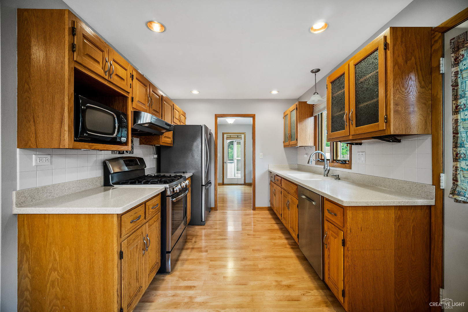 S633 Grant Street Winfield, IL 60190 - Photo 4 of 36