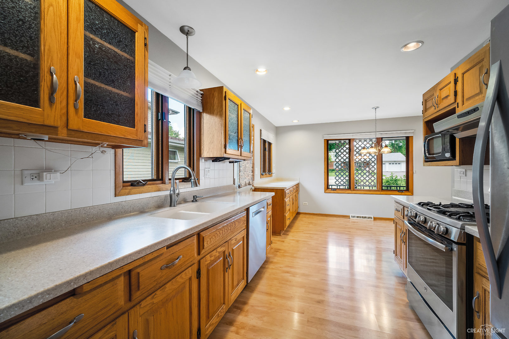S633 Grant Street Winfield, IL 60190 - Photo 5 of 36