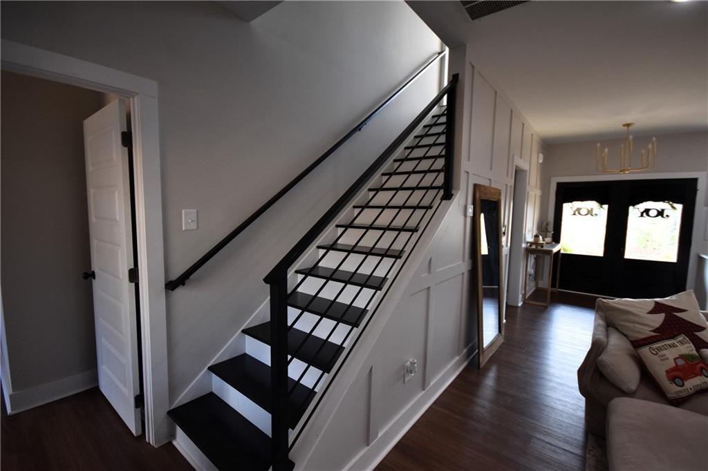 533 Lively Road Waco, GA 30182 - Photo 33 of 41 a view of entryway and hall with wooden floor