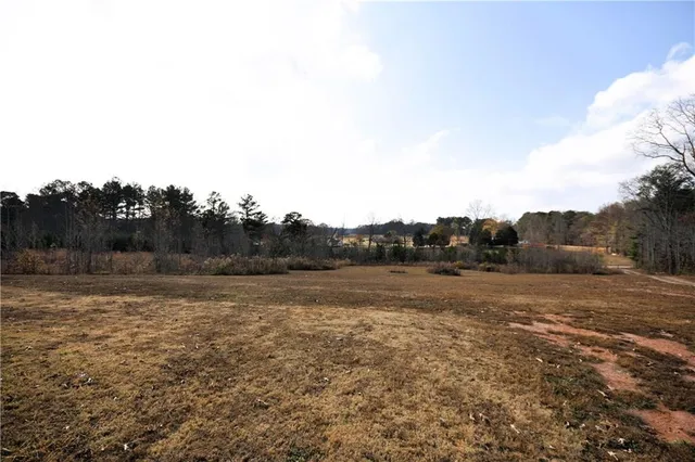 a view of an outdoor space