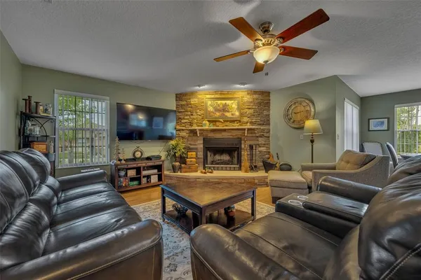 $675,000 | 15241 Shady Lane, Tavares, FL 32778