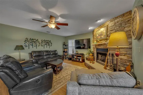 $675,000 | 15241 Shady Lane, Tavares, FL 32778