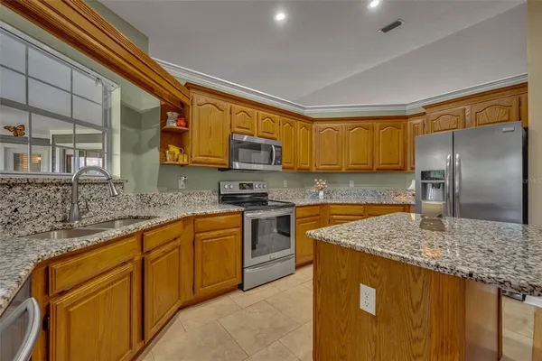 $675,000 | 15241 Shady Lane, Tavares, FL 32778