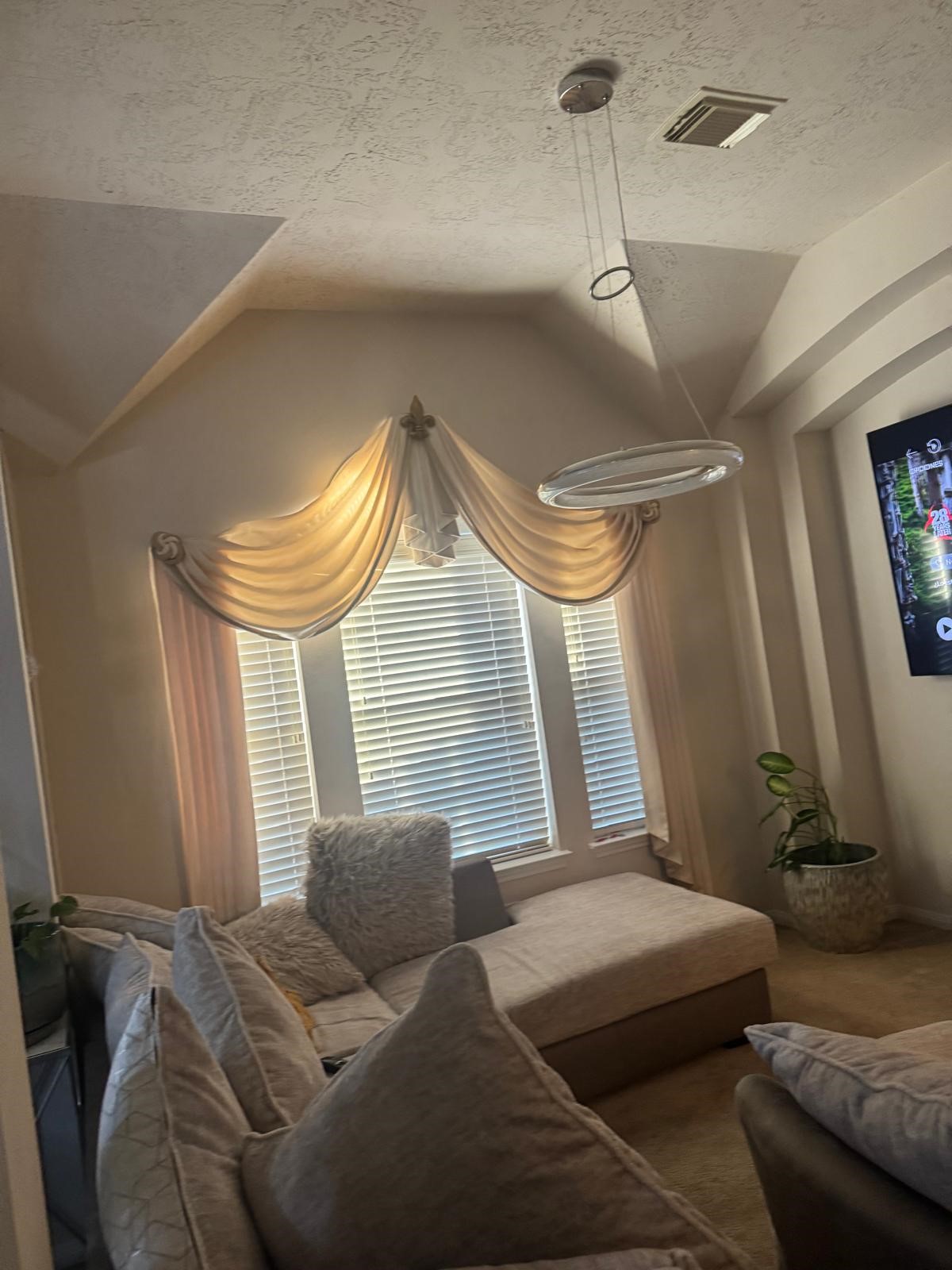 11126 Riverbank Ridge Lane Houston, TX 77089 - Photo 4 of 8 a living room with furniture and a window