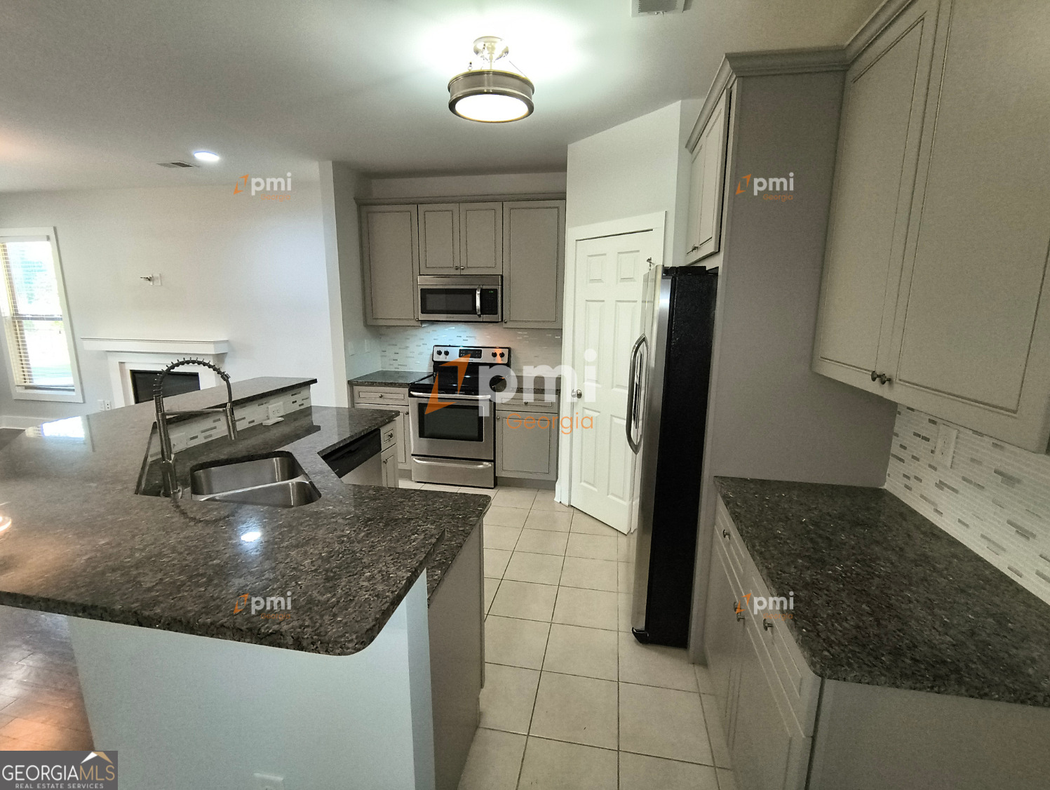 1778 Maple Walk Circle Southwest Atlanta, GA 30315 - Photo 2 of 17