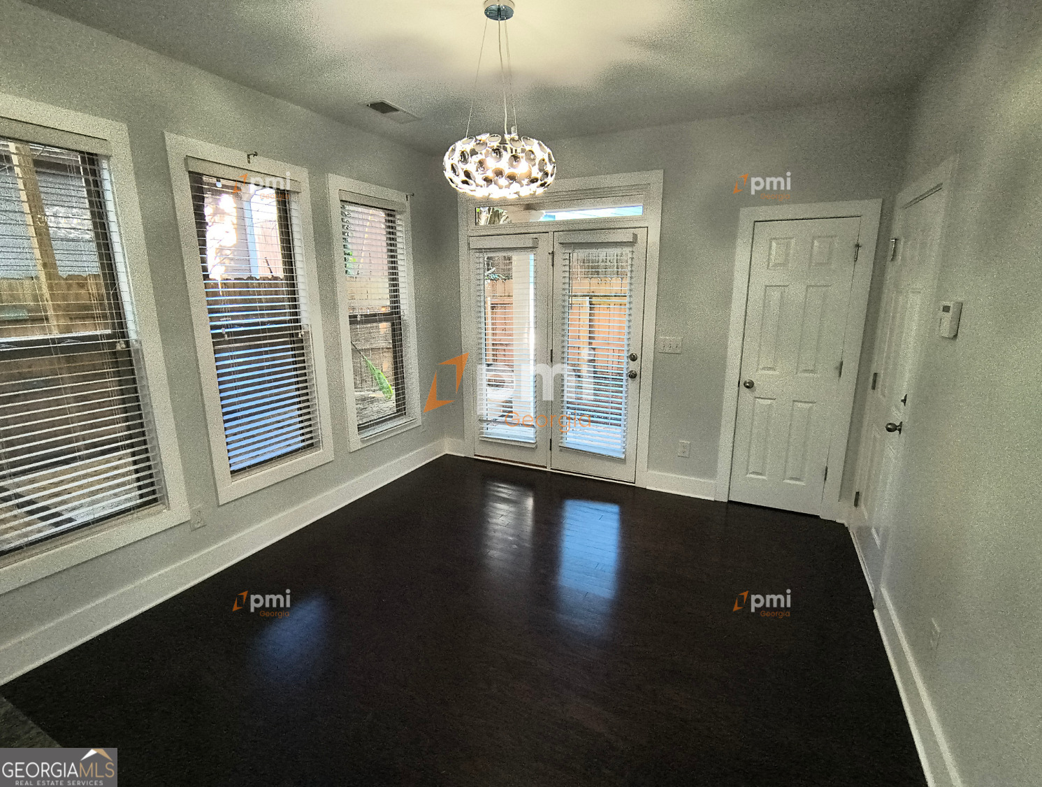 1778 Maple Walk Circle Southwest Atlanta, GA 30315 - Photo 4 of 17