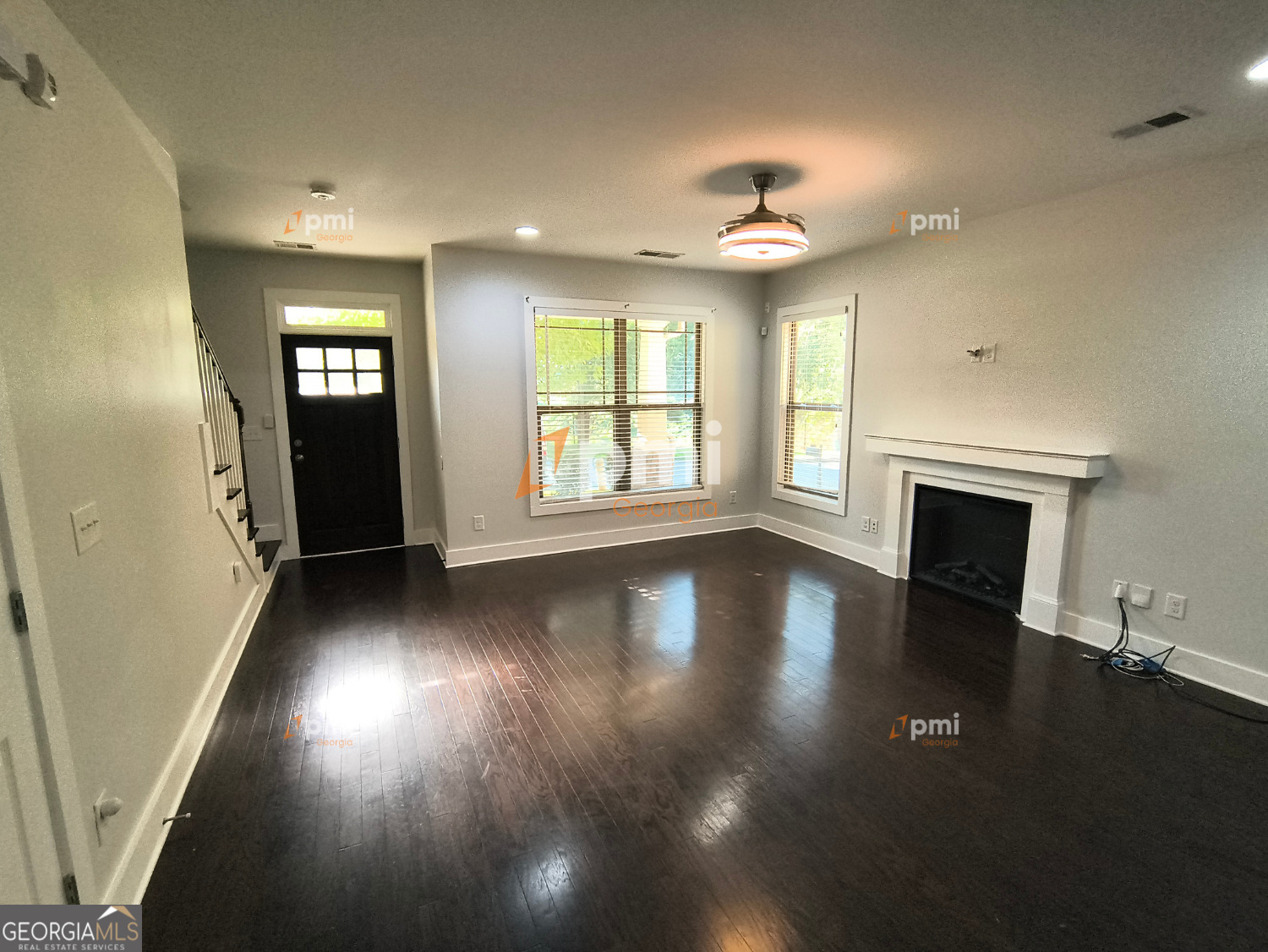 1778 Maple Walk Circle Southwest Atlanta, GA 30315 - Photo 5 of 17