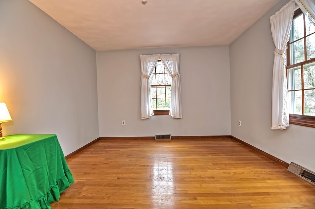 35 Teresa Road Hopkinton, MA 01748 - Photo 16 of 27 Gallery Image 16