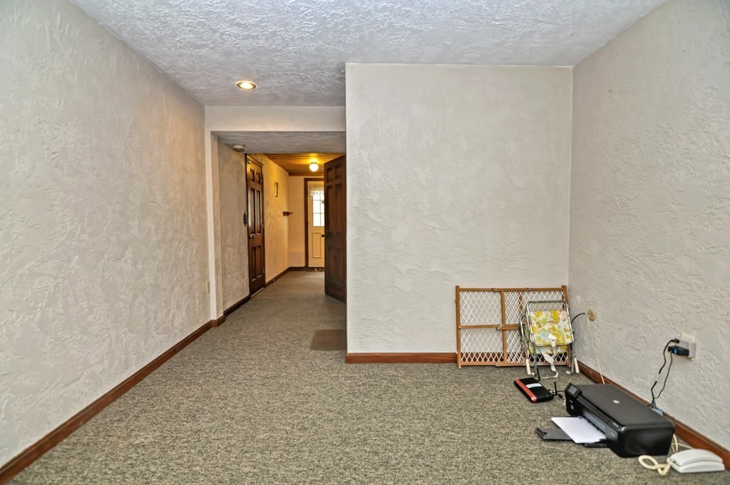 35 Teresa Road Hopkinton, MA 01748 - Photo 19 of 27 Gallery Image 19