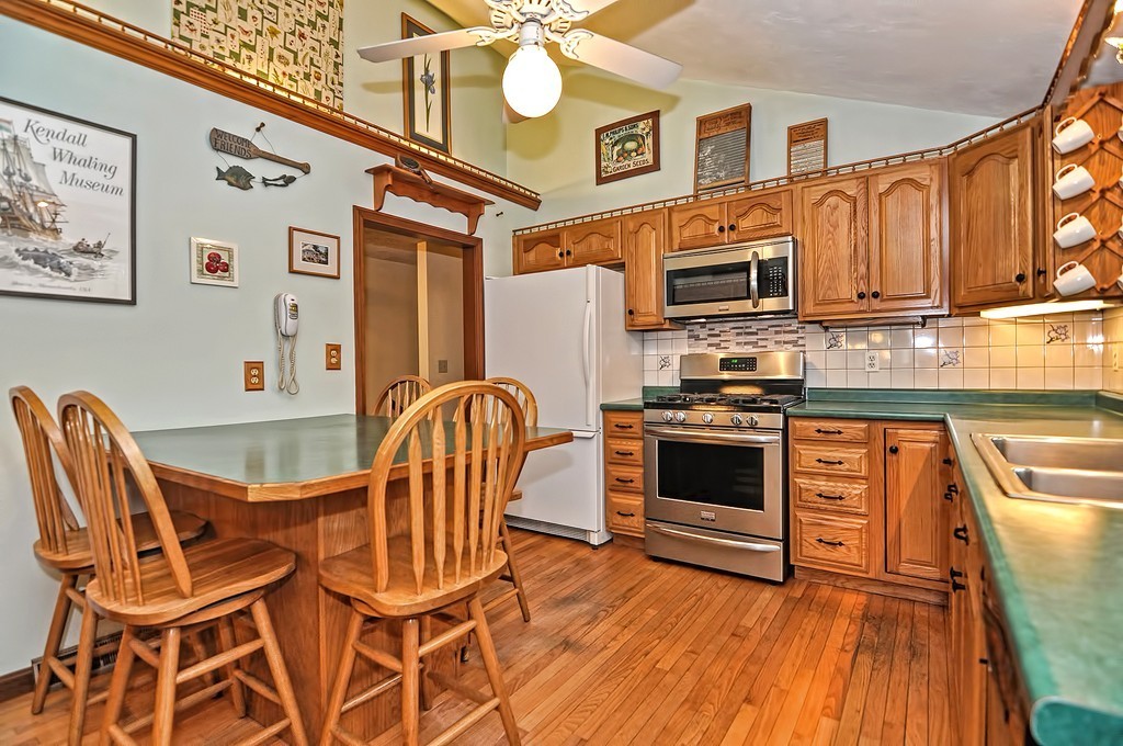 35 Teresa Road Hopkinton, MA 01748 - Photo 3 of 27 Gallery Image 3