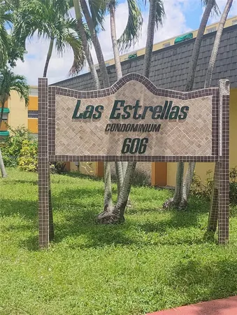 $1,700 | 606 West 81st Street, Unit 309, Hialeah, FL 33014