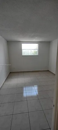 $1,700 | 606 West 81st Street, Unit 309, Hialeah, FL 33014
