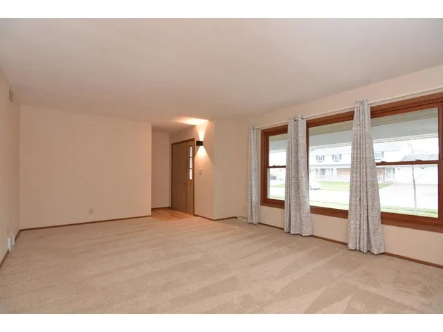 $469,900 | 803 Centennial Parkway, Waunakee, WI 53597