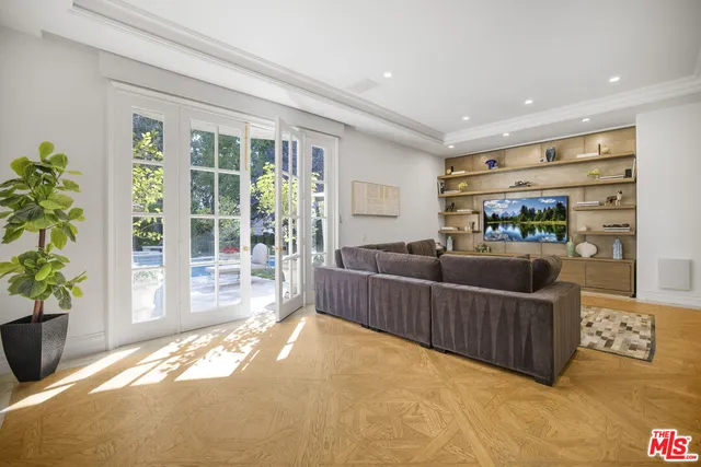 $40,000 | 9742 Wendover Drive, Beverly Hills, CA 90210