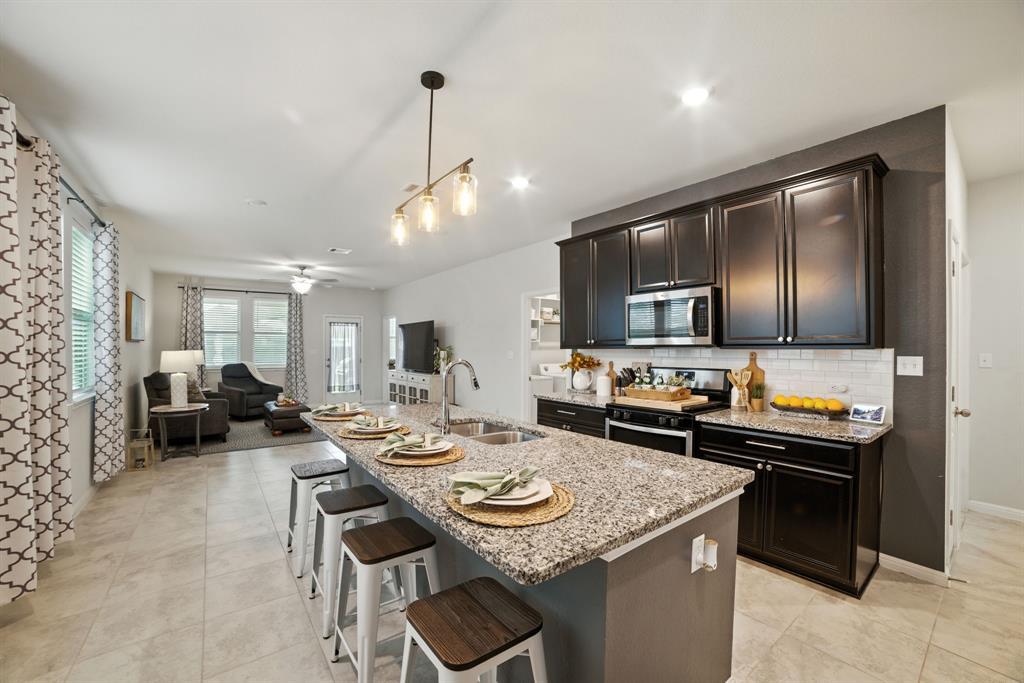 324 Mountain Valley Street Georgetown, TX 78628 - Photo 4 of 37