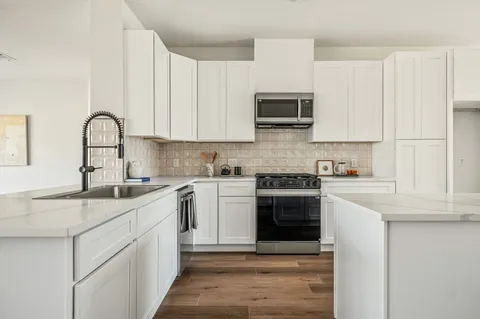 $425,000 | 1516 Natural Bridge Lane, Pflugerville, TX 78660