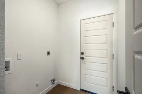 $425,000 | 1516 Natural Bridge Lane, Pflugerville, TX 78660