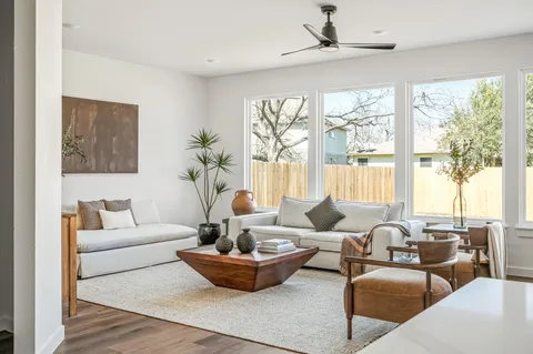 $425,000 | 1516 Natural Bridge Lane, Pflugerville, TX 78660