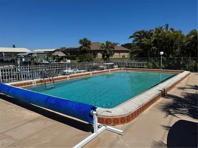 $260,000 | 4543 Southeast 6th Place, Unit 1D, Cape Coral, FL 33904