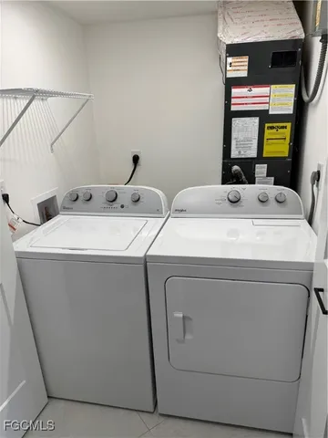 $260,000 | 4543 Southeast 6th Place, Unit 1D, Cape Coral, FL 33904