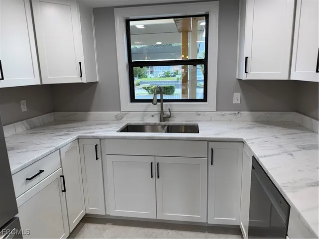 $260,000 | 4543 Southeast 6th Place, Unit 1D, Cape Coral, FL 33904